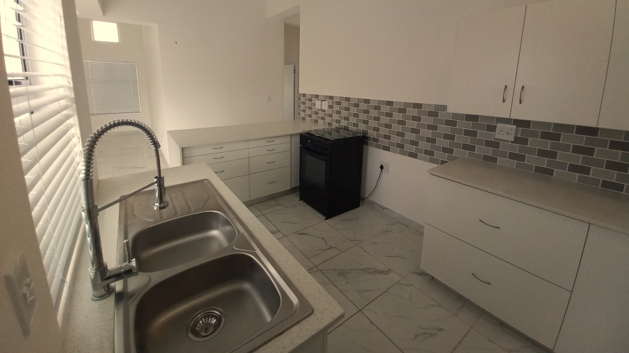 2 Bedroom Property for Sale in Lampiesbaai Western Cape